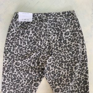 LOFT Jeans - LOFT Curvy Skinny Leopard Animal Print Jeans LOFT Jeans - LOFT Curvy Skinny Leopard Animal Print Jeans
